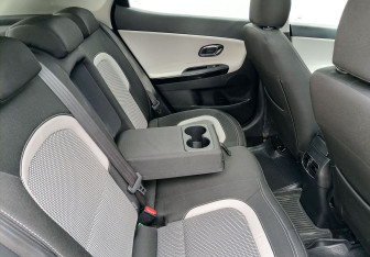 Подержанный автомобиль Kia Ceed Hatchback 2013 года (10 фото)