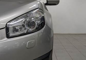 Подержанный автомобиль Nissan Qashqai 2012 года (15 фото)