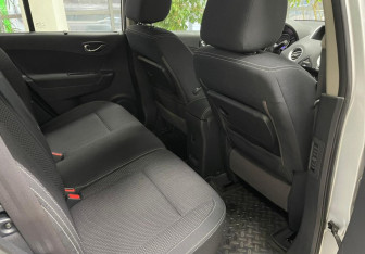 Подержанный автомобиль Renault Koleos 2012 года (17 фото)