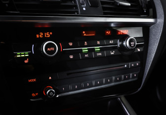 Подержанный автомобиль BMW X4 2018 года (18 фото)