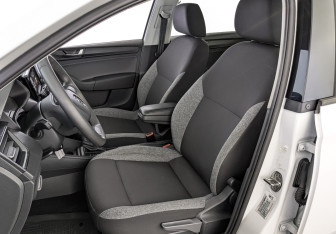 Подержанный автомобиль Skoda Rapid Liftback 2021 года (20 фото)