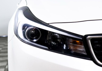 Подержанный автомобиль Kia Cerato Sedan 2017 года (5 фото)