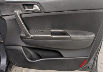 Подержанный автомобиль Kia Sportage 2019 года (18 фото)