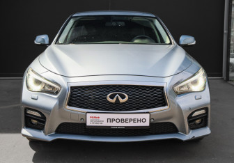 Подержанный автомобиль Infiniti Q50 2014 года (2 фото)