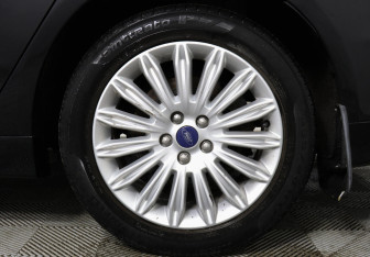 Подержанный автомобиль Ford Mondeo Sedan 2016 года (6 фото)