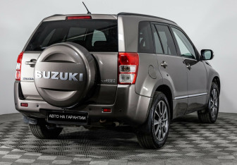 Подержанный автомобиль Suzuki Grand Vitara 2012 года (4 фото)