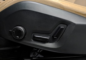 Подержанный автомобиль Volvo XC90 2017 года (21 фото)