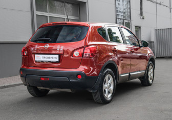 Подержанный автомобиль Nissan Qashqai 2007 года (4 фото)