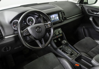 Подержанный автомобиль Skoda Karoq 2020 года (10 фото)