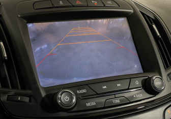 Подержанный автомобиль Opel Insignia Sedan 2014 года (15 фото)