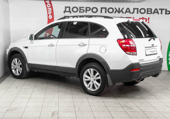 Подержанный автомобиль Chevrolet Captiva 2013 года (6 фото)