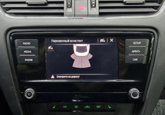 Подержанный автомобиль Skoda Octavia Liftback 2019 года (4 фото)