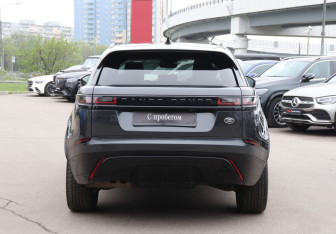 Подержанный автомобиль Land Rover Range Rover Velar 2019 года (6 фото)