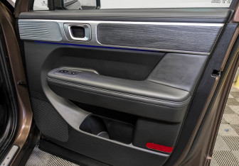 Подержанный автомобиль Hyundai Santa Fe 2024 года (24 фото)