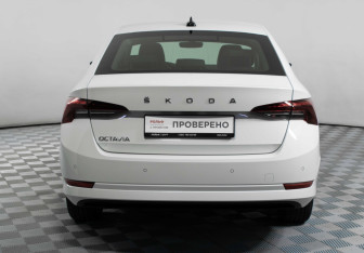 Подержанный автомобиль Skoda Octavia Liftback 2020 года (6 фото)