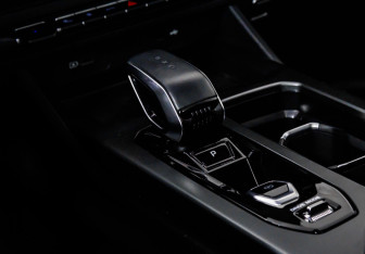 Подержанный автомобиль Geely Okavango 2024 года (21 фото)