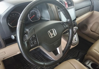 Подержанный автомобиль Honda CR-V 2008 года (12 фото)