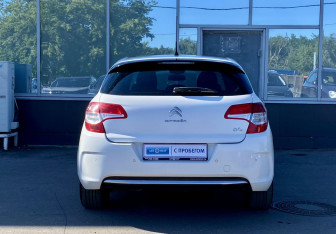 Подержанный автомобиль Citroen C4 Hatchback 2012 года (6 фото)