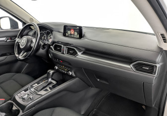 Подержанный автомобиль Mazda CX-5 2020 года (11 фото)
