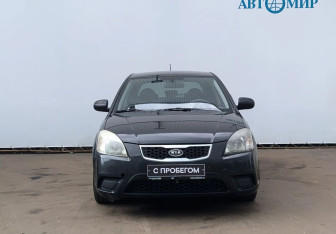 Подержанный автомобиль Kia Rio Hatchback 2011 года (2 фото)