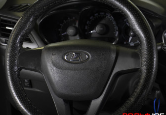 Подержанный автомобиль LADA (ВАЗ) Vesta Sedan 2017 года (16 фото)