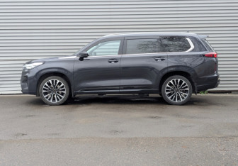 Подержанный автомобиль Exeed VX 2022 года (8 фото)