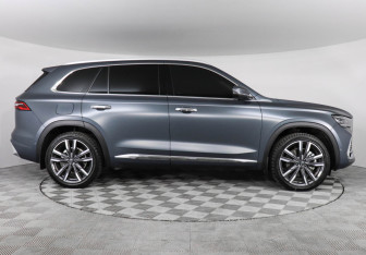 Подержанный автомобиль Geely Monjaro 2024 года (4 фото)