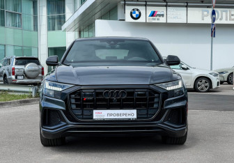 Подержанный автомобиль Audi Q8 2023 года (2 фото)