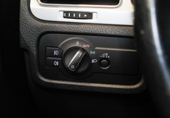 Подержанный автомобиль Volkswagen Touareg 2016 года (14 фото)