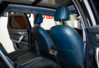 Подержанный автомобиль Changan CS95 2023 года (35 фото)