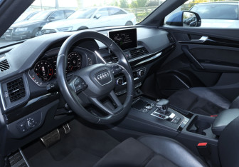 Подержанный автомобиль Audi Q5 2019 года (13 фото)