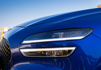 Подержанный автомобиль Genesis G70 2021 года (14 фото)