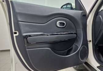 Подержанный автомобиль Kia Soul 2017 года (11 фото)