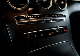 Подержанный автомобиль Mercedes-Benz GLC Coupe 2020 года (27 фото)