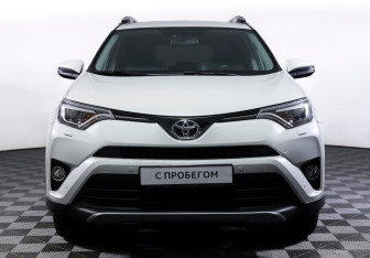 Подержанный автомобиль Toyota RAV4 2016 года (2 фото)