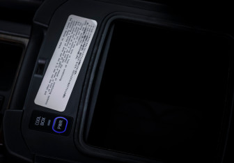 Подержанный автомобиль Toyota Land Cruiser Prado 2011 года (18 фото)