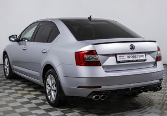 Подержанный автомобиль Skoda Octavia Liftback 2017 года (7 фото)