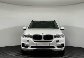 Подержанный автомобиль BMW X5 2016 года (3 фото)