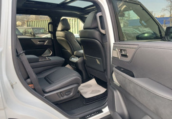 Новый Infiniti QX80 2025 (6 фото)