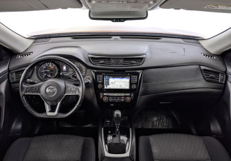 Подержанный автомобиль Nissan X-Trail 2019 года (14 фото)