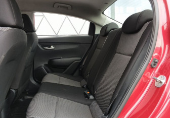 Подержанный автомобиль Kia Rio Sedan 2017 года (17 фото)
