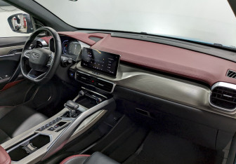 Подержанный автомобиль Geely Coolray 2023 года (21 фото)