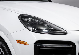 Подержанный автомобиль Porsche Cayenne 2022 года (15 фото)