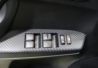 Подержанный автомобиль Toyota RAV4 2015 года (11 фото)