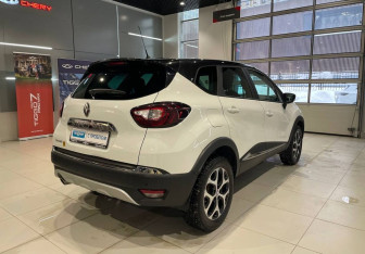 Подержанный автомобиль Renault Kaptur 2018 года (4 фото)