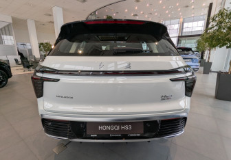 Новый Hongqi HS3 2025 (6 фото)