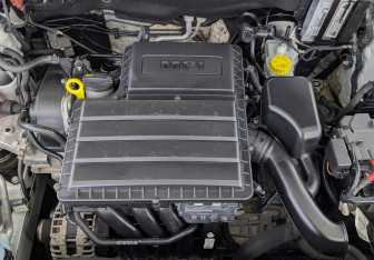 Подержанный автомобиль Volkswagen Polo Sedan 2016 года (9 фото)