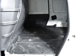 Подержанный автомобиль LADA (ВАЗ) Largus Wagon 2017 года (9 фото)