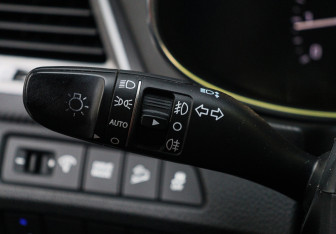 Подержанный автомобиль Hyundai Santa Fe 2016 года (24 фото)