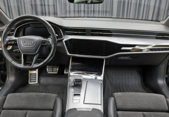 Подержанный автомобиль Audi A7 2018 года (14 фото)
